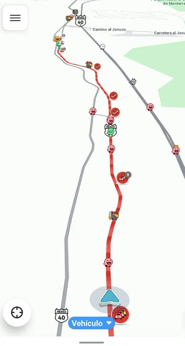 Alto flujo de trafico en la carretera  libre Saltillo-Monterrey / Foto: Google Maps