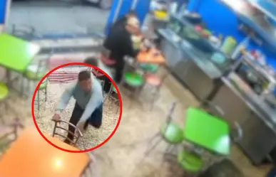 Hombre causa destrozos en taquería de Ecatepec por no dejarlo comer y amenaza con usar pistola