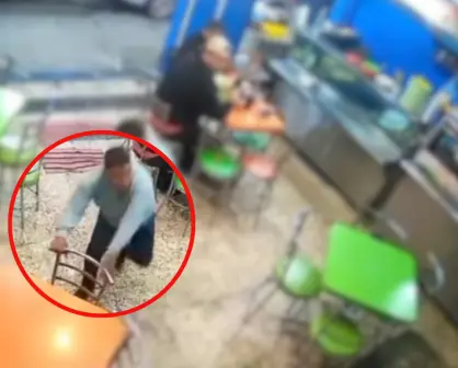 Hombre causa destrozos en taquería de Ecatepec por no dejarlo comer y amenaza con usar pistola
