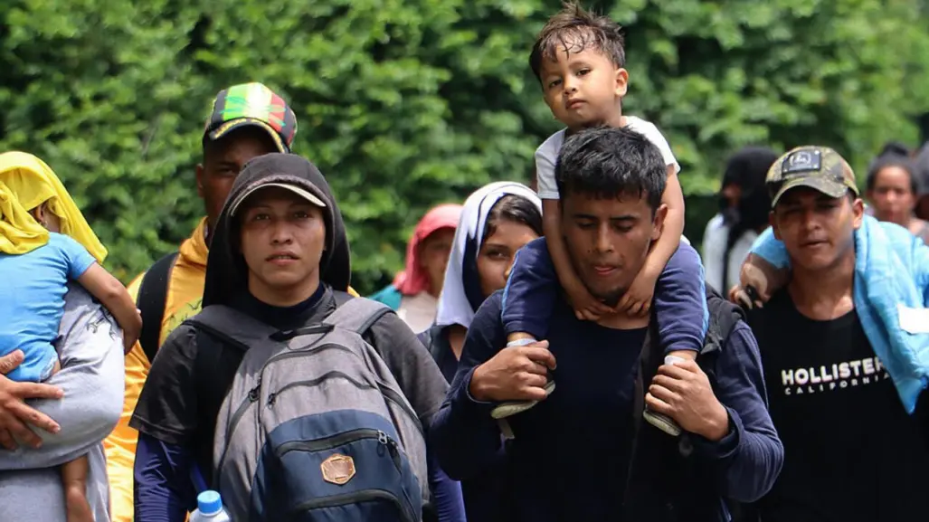 Yucatecos repatriados acuden al INDEMAYA por trámites de identidad y apoyo para recuperar bienes