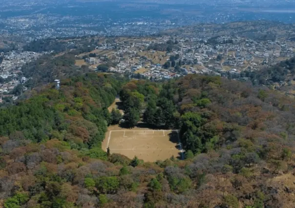 La oculta cancha de futbol en un cráter de volcán extinto donde se juega una liga en CDMX