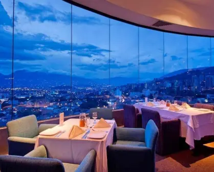 El restaurante más alto de CDMX está en un piso 45 y comer ahí es todo un lujo