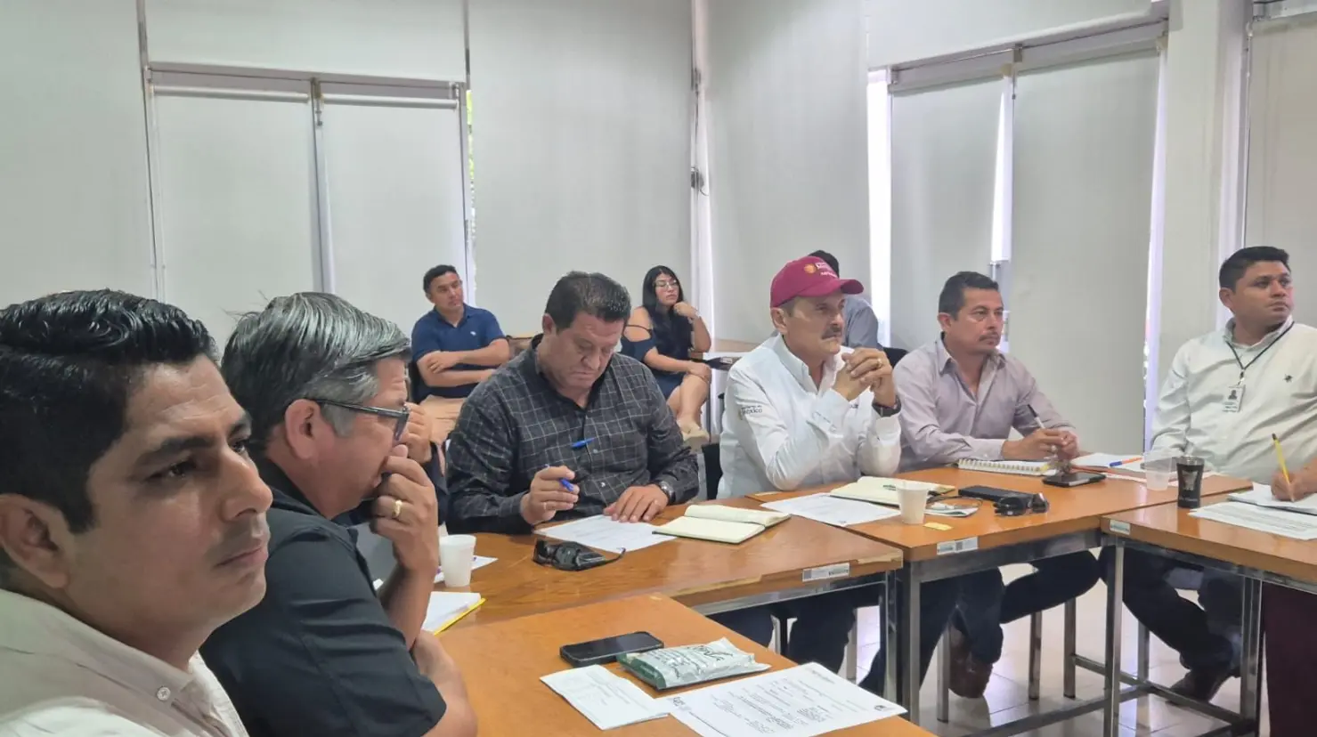 El titular de la OREF Yucatán presidió la Reunión de Coordinación del Sector Agroalimentario 2025 donde  cada organismo presentó las metas y objetivos de sus oficinas para el segundo semestre del año.- Fuente Gobierno del Estado