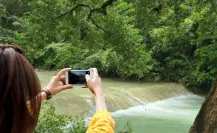 Este río se encuentra en un pueblo con calles empedradas e historia virreinal