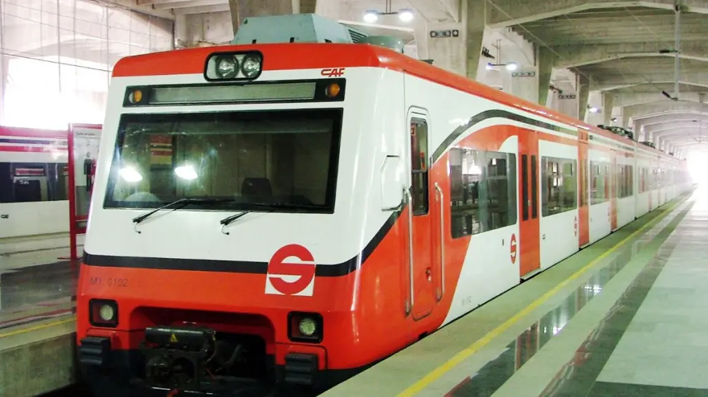 Muere adulto mayor en baños de estación Buenavista del Tren Suburbano; ¿cuál fue la causa?