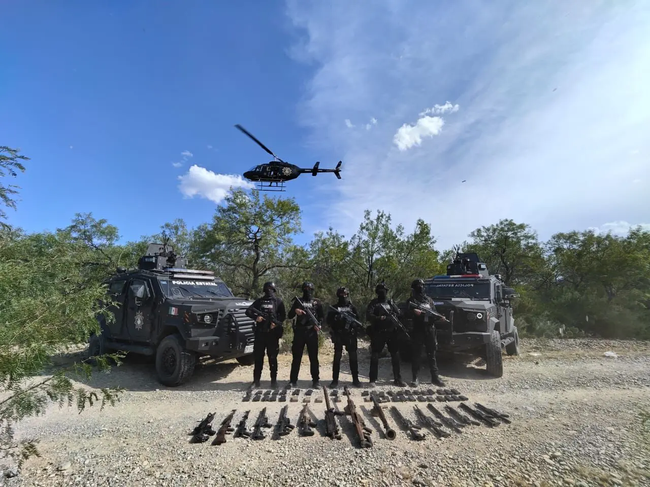 Se decomisó equipo táctico que sugiere preparación para confrontaciones. Foto: Fuerza Civil.