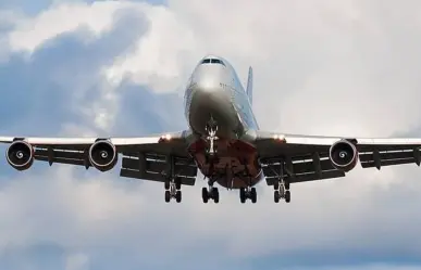 Avión con 49 pasajeros se estrella en Rusia; no hay sobrevivientes | VIDEO