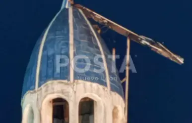 VIDEO | Cruz de iglesia en Guadalupe se desploma y genera alerta