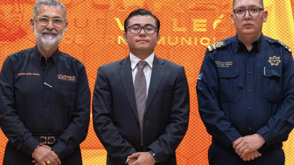 Félix Arratia reconoce a policías por su valentía durante ataque armado en Juárez