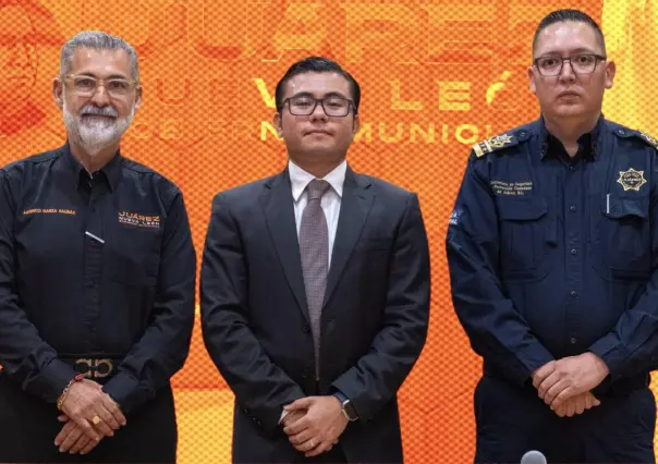 Félix Arratia reconoce a policías por su valentía durante ataque armado en Juárez