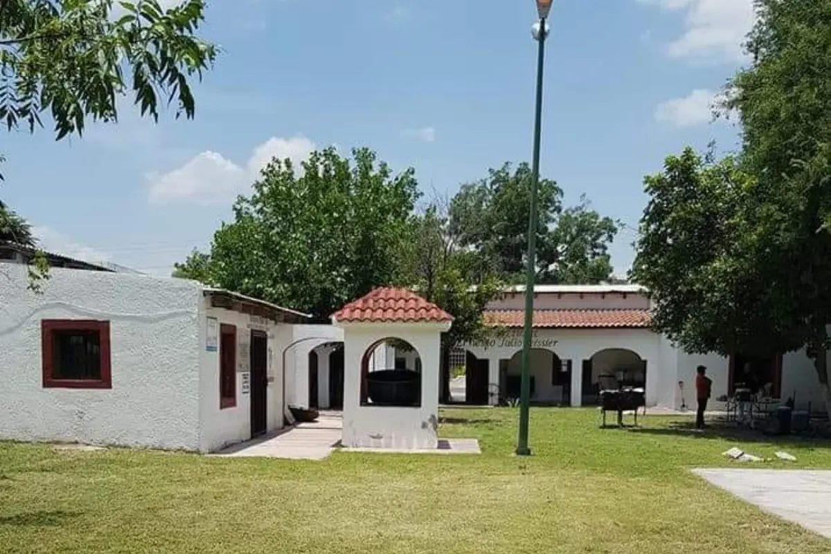 El recinto también realiza exposiciones temporales de arte, presentaciones de libros, talleres y eventos culturales./Foto: Centro Cultural Ernesto Julio Teissier Flores