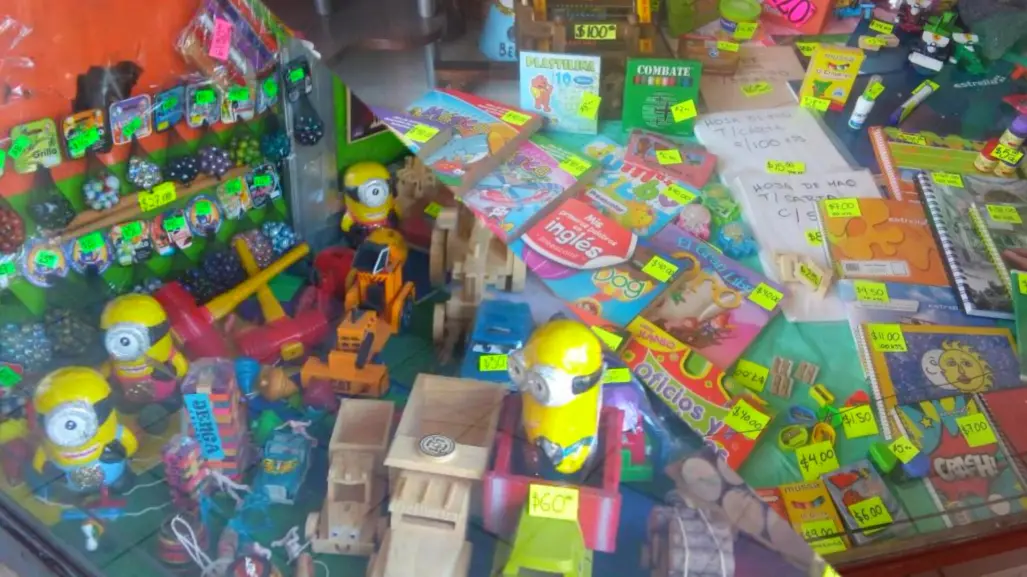 El negocio de Durango que, por décadas, ha mezclado la papelería con los juguetes tradicionales