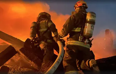 Se incendian tejabanes en la colonia San Martín en Monterrey, evacuan a familias