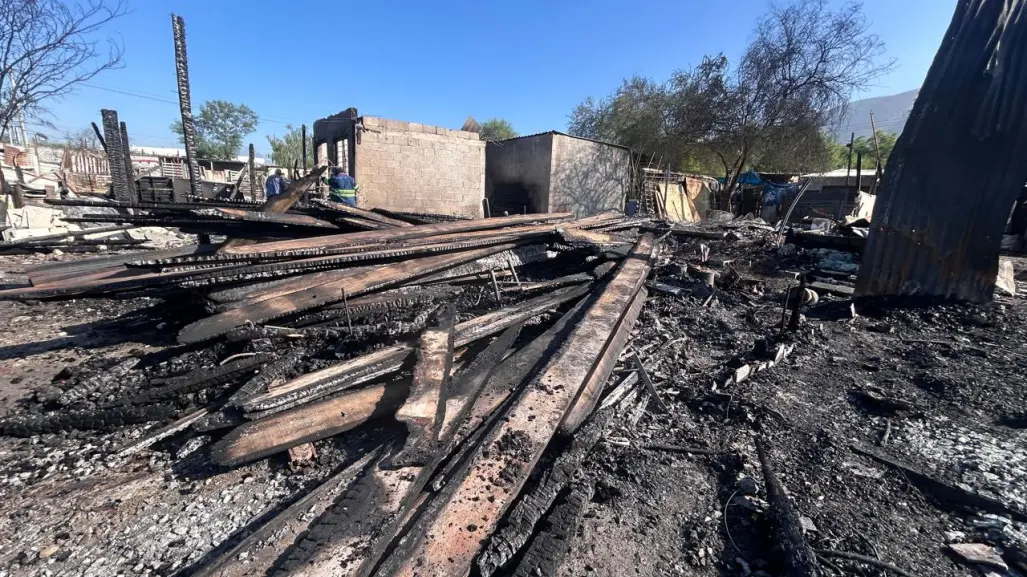 Familias afectadas por incendio en colonia San Martín reciben apoyo del DIF Monterrey