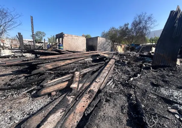 Familias afectadas por incendio en colonia San Martín reciben apoyo del DIF Monterrey