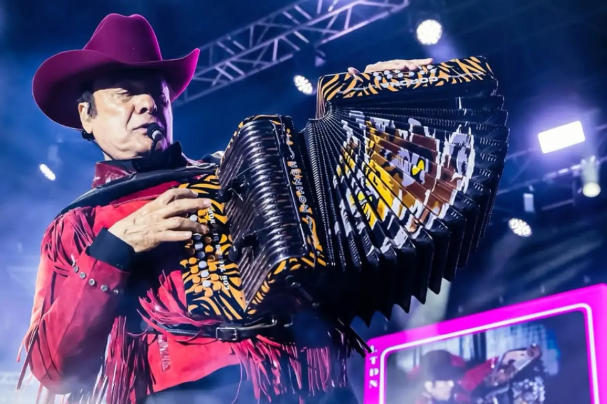 Los Tigres del Norte y sus grandes éxitos (Foto: IG @lostigresdelnorte / Canva)