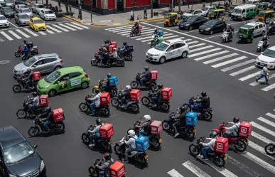 "Abrazaditos no": diputada de MC pide suspender viajes en moto por apps como Uber y Didi