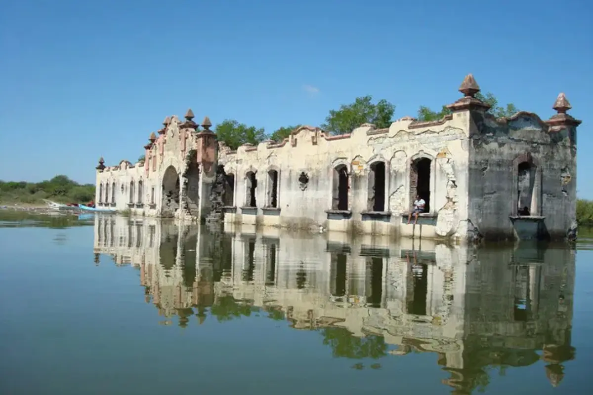 La presa Vicente Guerrero, es la sexta más grande de México con una capacidad de 3,900 hm³ y cubre cerca de 39,000 hectáreas en la zona central de Tamaulipas. Foto: INAH