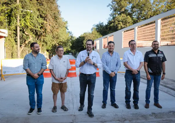 David de la Peña entrega recién remodelada calle Francisco Rodríguez