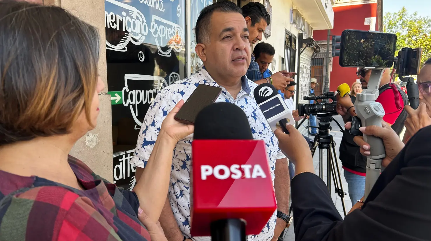 Francisco Salazar, presidente de la CMIC, habló sobre el fallo de la licitación de la presa Tunal 2. Foto: Alejandro Ávila.
