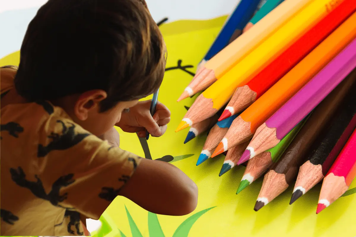 La anticipación en la adquisición de los útiles escolares ofrece múltiples beneficios. Foto: Canva.