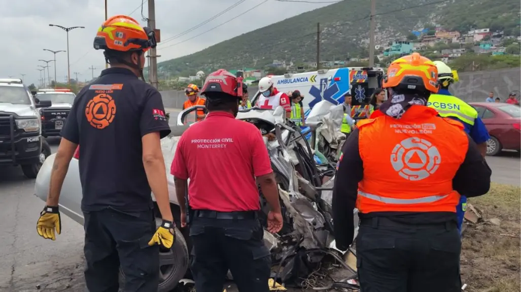 Mueren dos personas en accidente vial en San Nicolás de los Garza