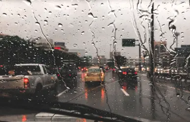 ¡Precaución! Lluvias y vientos activan alerta vial este sábado en Nuevo León