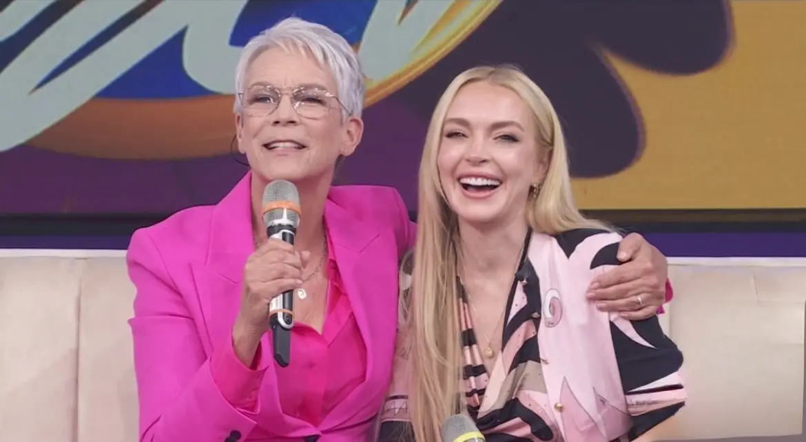 La estrella de Hollywood salió de Televisa sin saludar a los fans que la esperaban afuera. Foto: Agencias