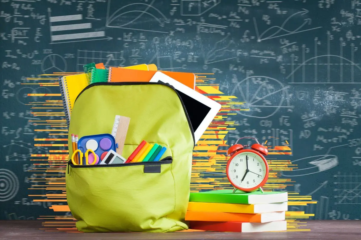 El ciclo escolar 2025-2026 se acerca y con él, la preparación para el regreso a clases en todas las escuelas de nivel básico en Nuevo León. Foto: CANVA