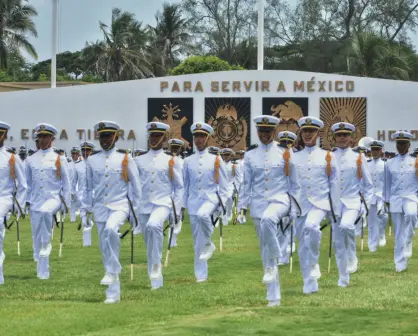 SEMAR Gradúa a 337 oficiales de Heroica Escuela Naval Militar en Puerto de Veracruz