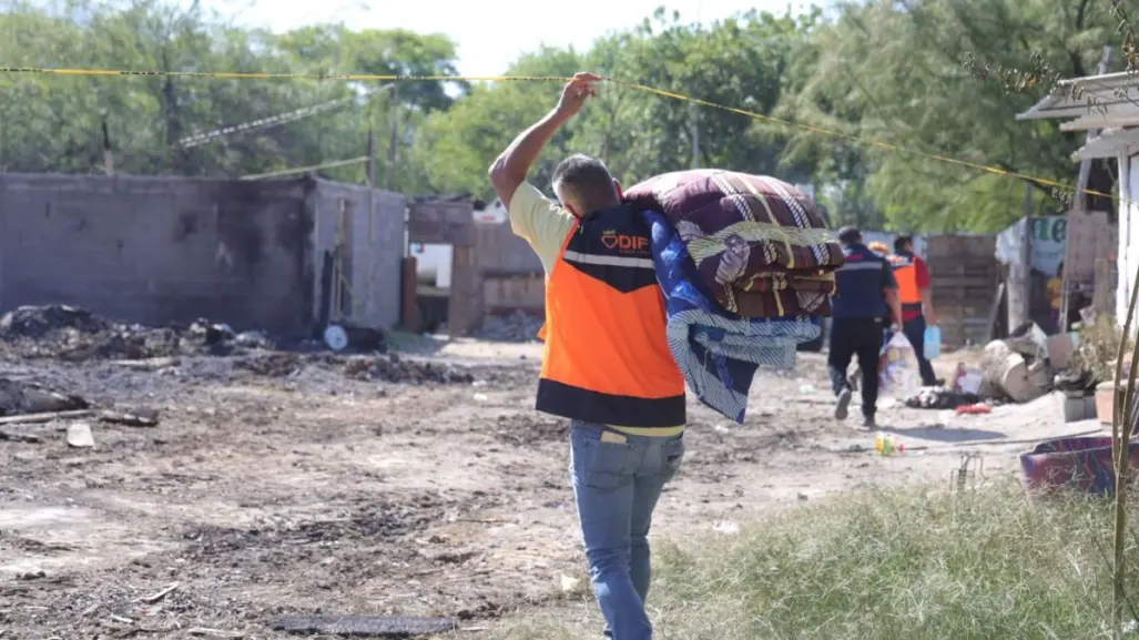 DIF Nuevo León apoya con materiales a familias afectadas por incendio en Monterrey