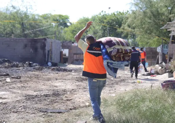 DIF Nuevo León apoya con materiales a familias afectadas por incendio en Monterrey