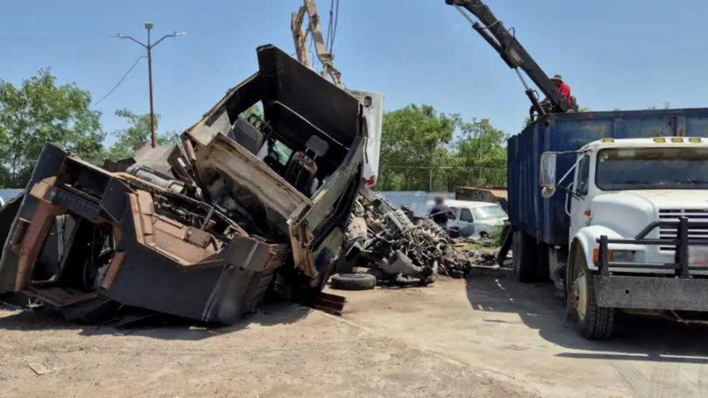 FGR destruye 23 vehículos con blindaje artesanal en Tamaulipas