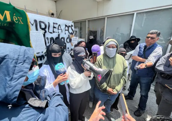 UAEMéx plantea regreso escalonado a clases; inicia diálogo formal con estudiantes en paro