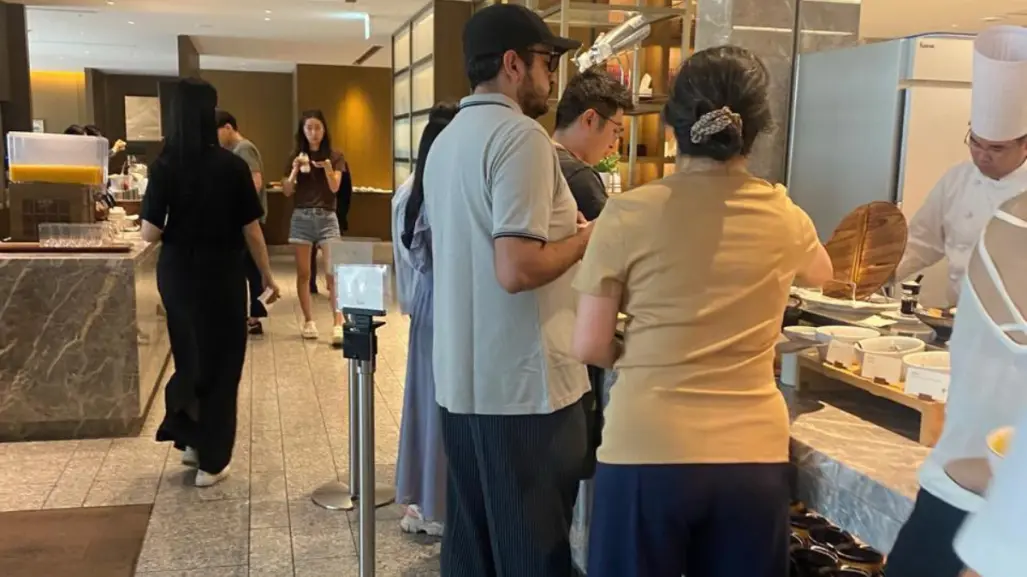 Esto cuesta hospedarse en el Hotel Okura, lugar donde fue visto Andy López Beltrán, hijo de AMLO
