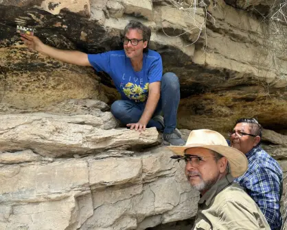 INAH confirma pinturas rupestres en Tehuacán y ahora encuentran huellas de dinosaurios