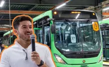 Samuel García supervisa producción de unidades de transporte público hechas en Nuevo León