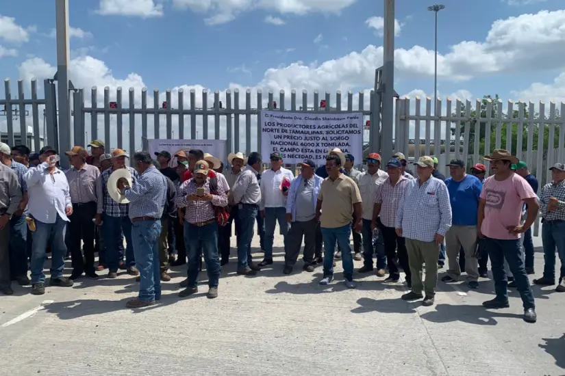 Bloquearon el paso en el puente Internacional Reynosa-Pharr | Foto: Victoria Jiménez