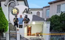 Cateo termina con detenido y decomiso de armas, drogas y cámaras de video en Monterrey