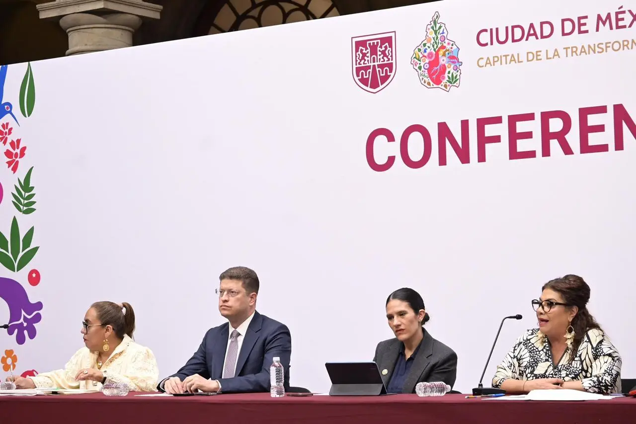 Clara Brugada presentando estrategias para recuperar inmuebles y proteger a víctimas.     Foto: Gobierno de CDMX