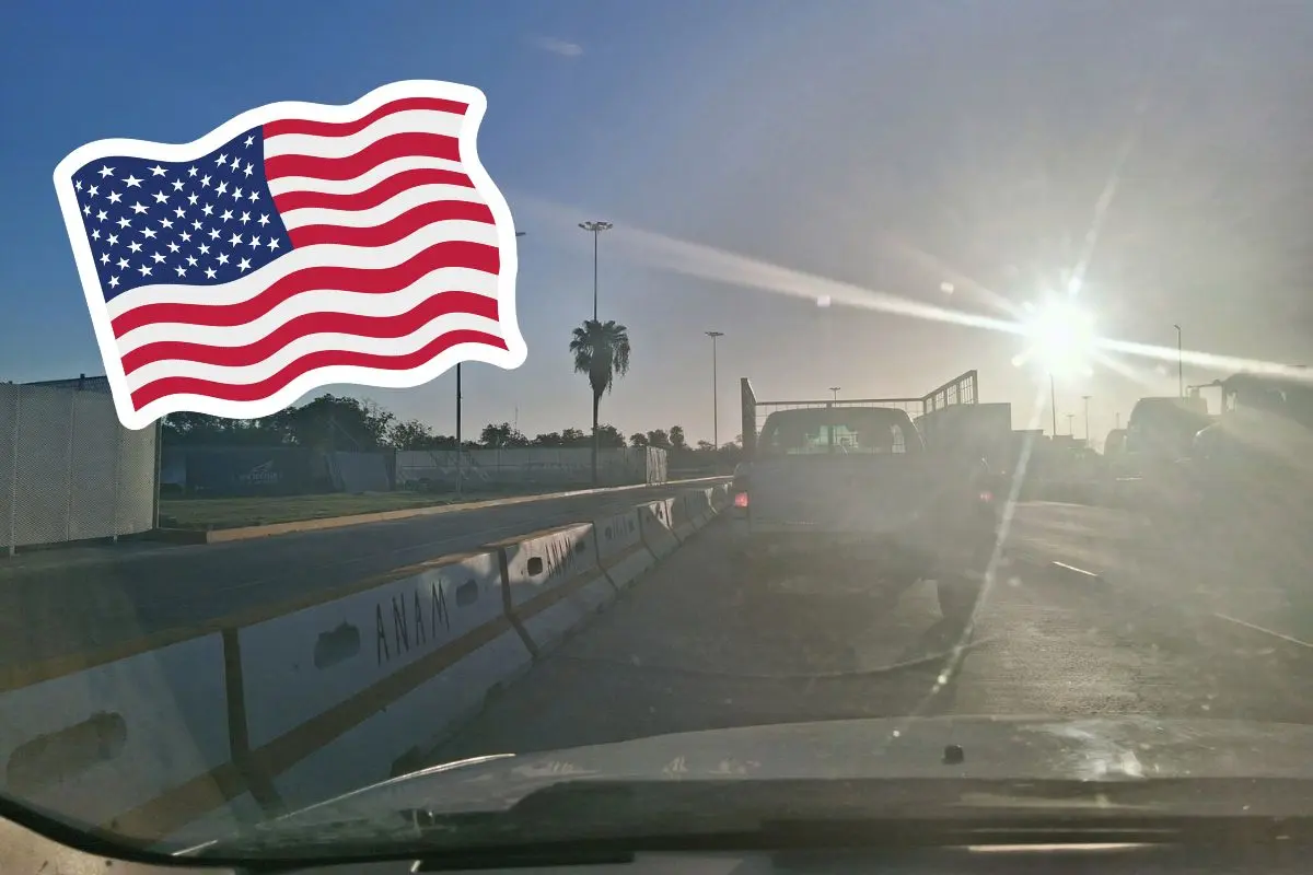Fila del puente internacional I en Piedras Negras, Coahuila rumbo a Estados Unidos / Foto: Sergio Ramirez | Canva