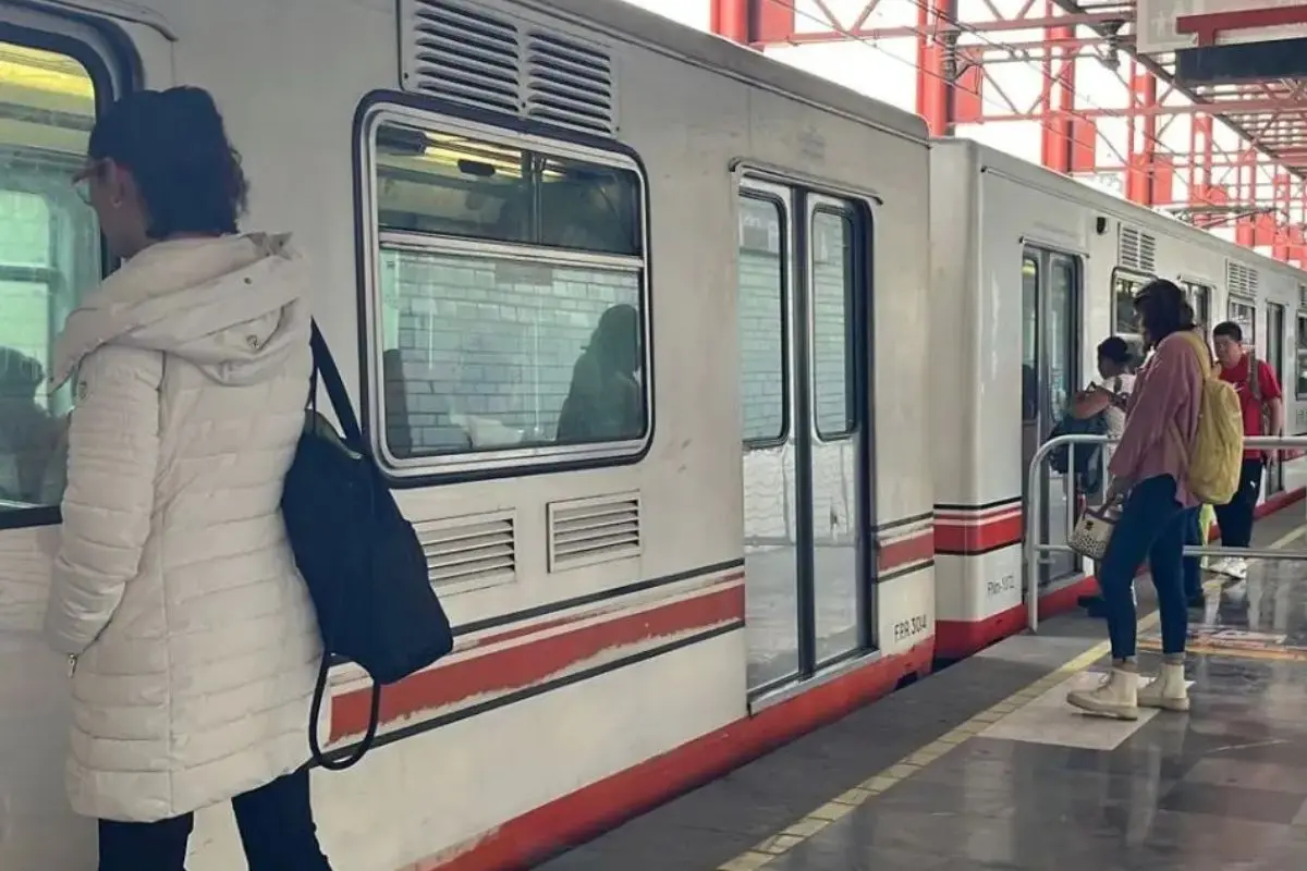 Línea A del Metro CDMX. Foto: Laura Ávila