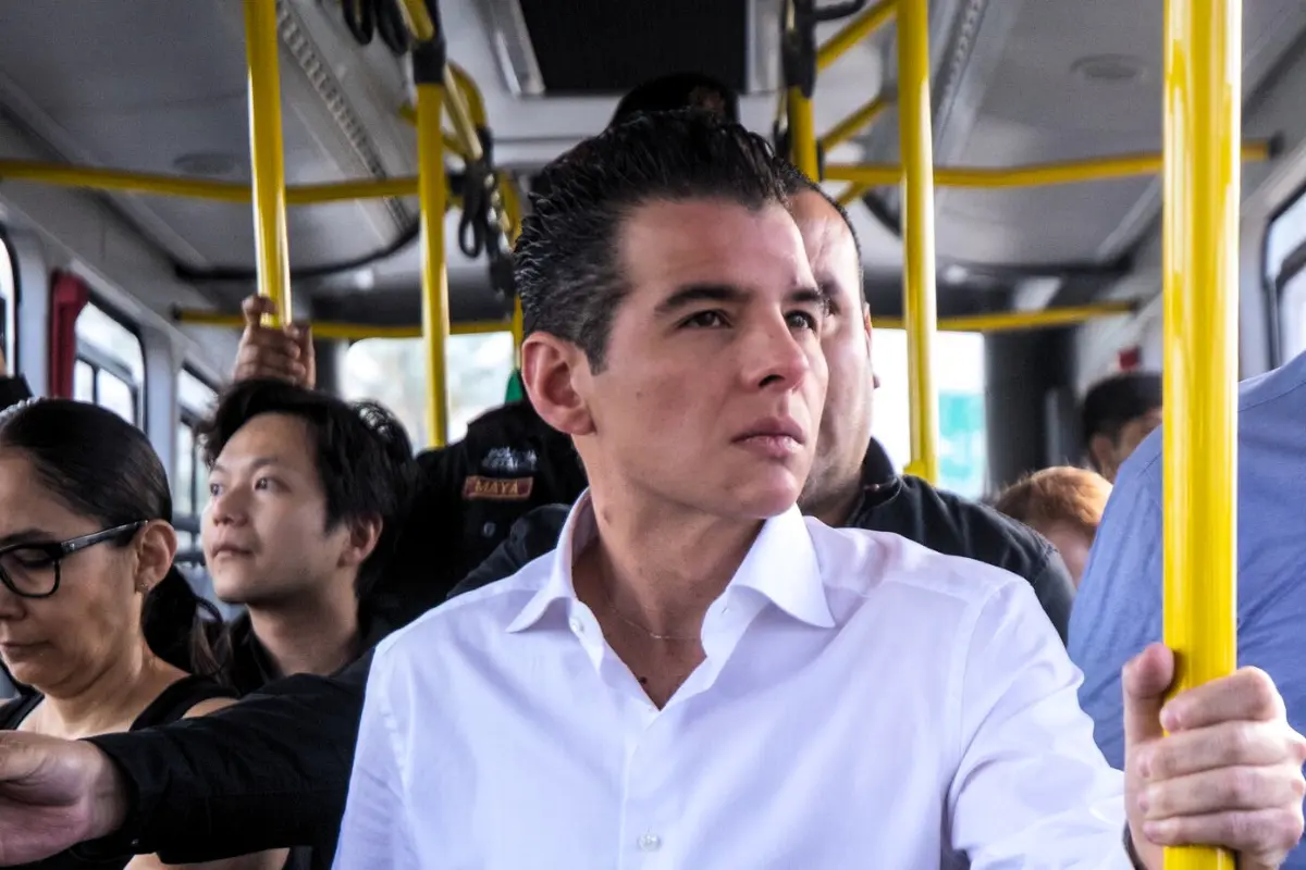 Mike Flores señaló que el gobierno del estado está comprometido con un transporte público que sea moderno, accesible, cómodo y seguro/Foto: Redes Mike Flores