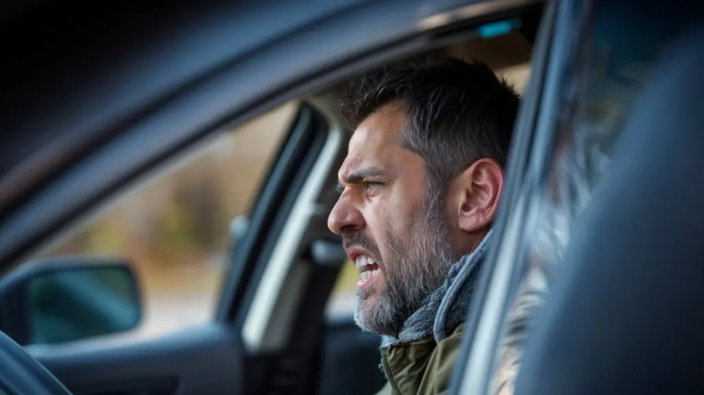 Nuevo León enfrenta ola de peleas entre automovilistas por falta de educación vial