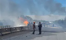 Explosión de pipa cierra la carretera Victoria–Monterrey