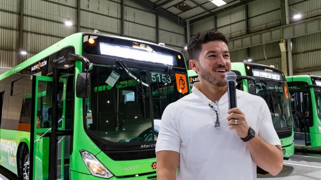 Samuel García informa que continúan las labores de reestructuración de rutas urbanas