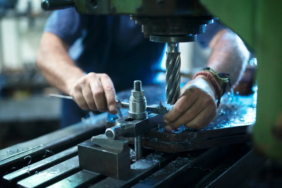 Entre los sectores de mayor peso se encuentran el de equipo de transporte, maquinaria, productos electrónicos, plásticos y metales/Foto:Freepik