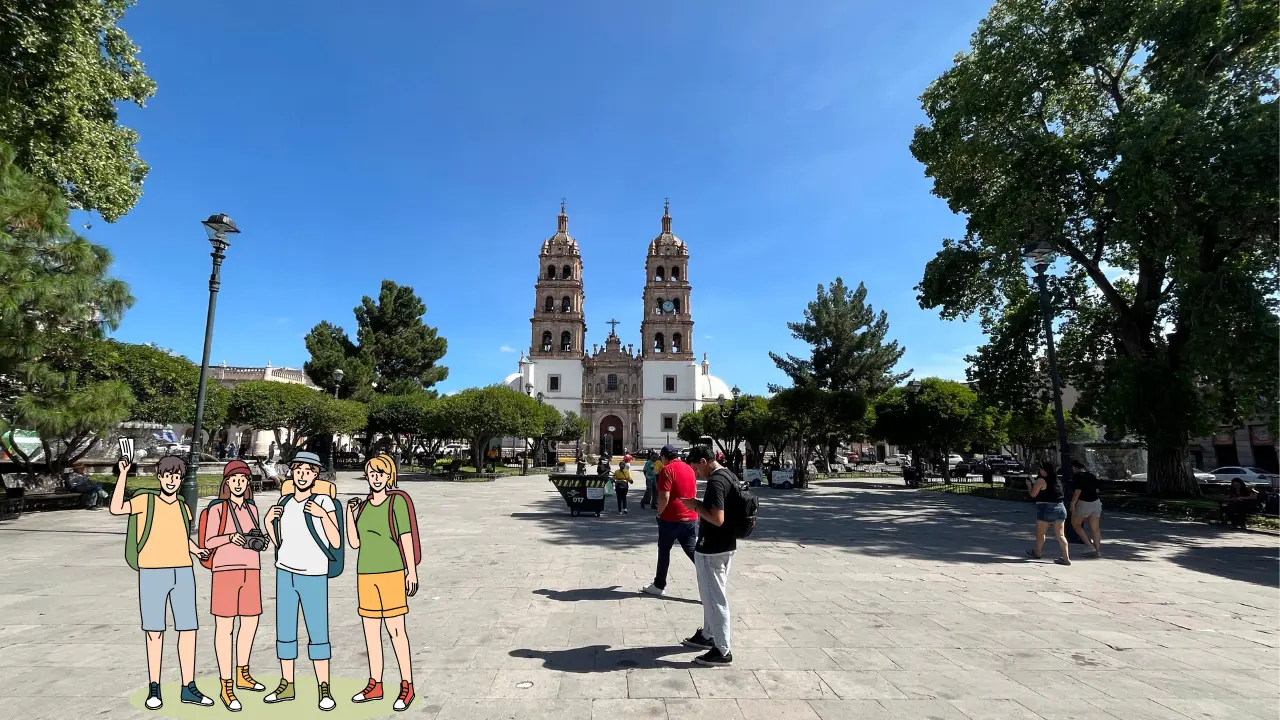 Durante las vacaciones de verano, las autoridades municipales atienden a los turistas. Foto: Jesús Carrillo.