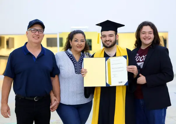 UANL gradúa jóvenes con habilidades para una vida autónoma