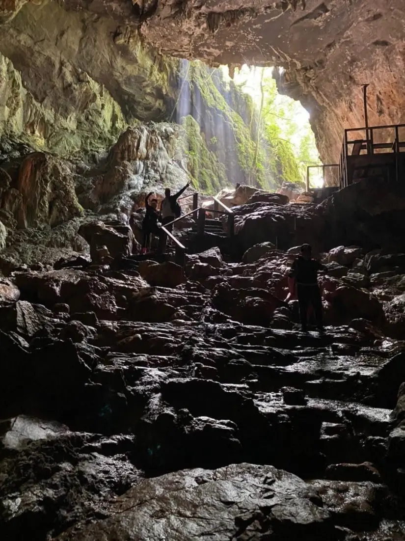 Senderistas recorren los verdes valles de El Cielo y exploran sus cuevas.FOTO | Gobierno de Tamaulipas